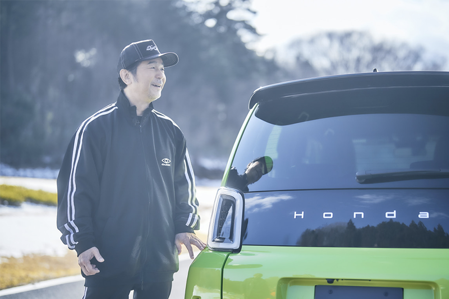 Hondaの新型EV「Super-ONE」にDREAMS COME TRUE中村さんがいち早く試乗した様子