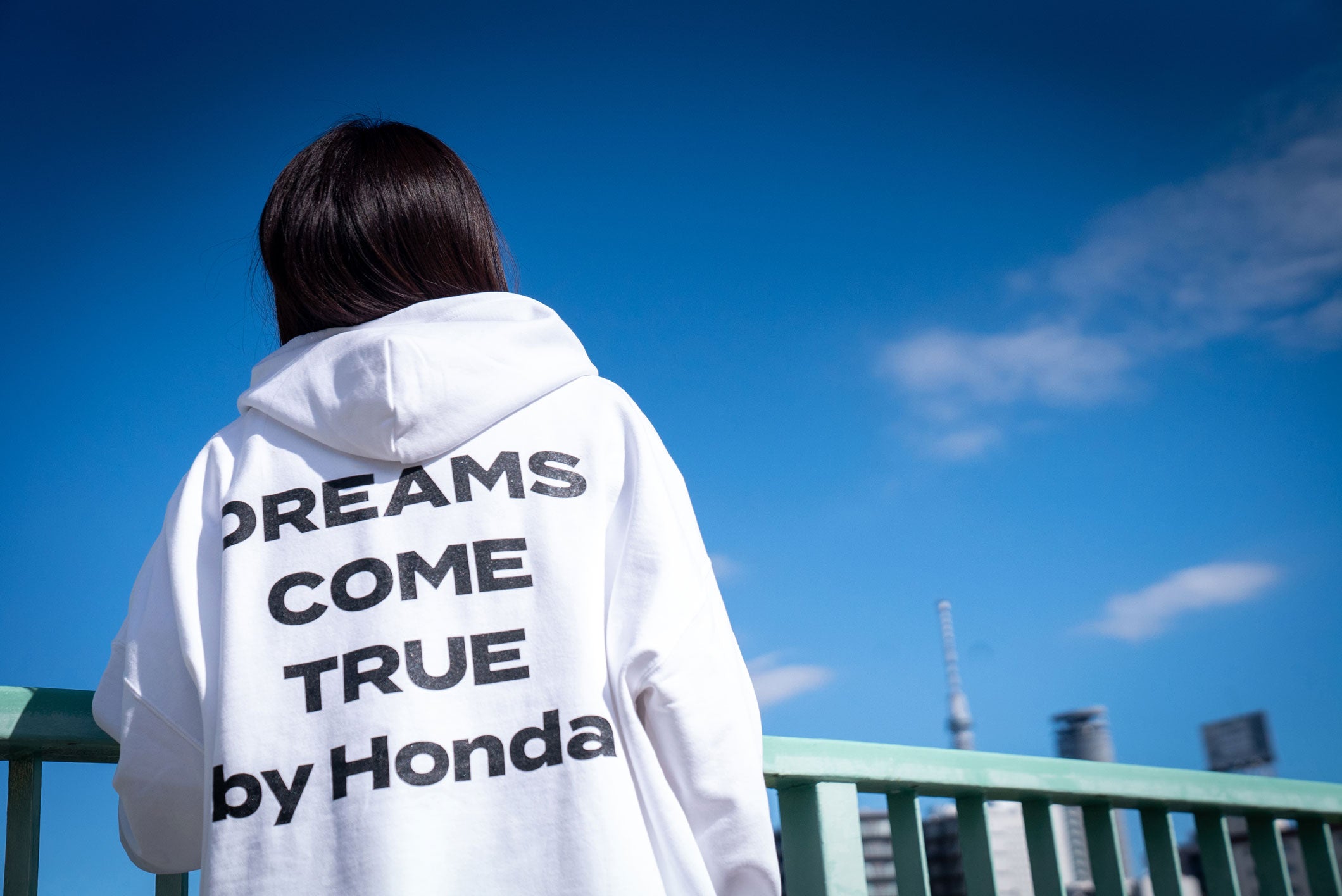 「DREAMS COME TRUE by Honda」ジップフーディー