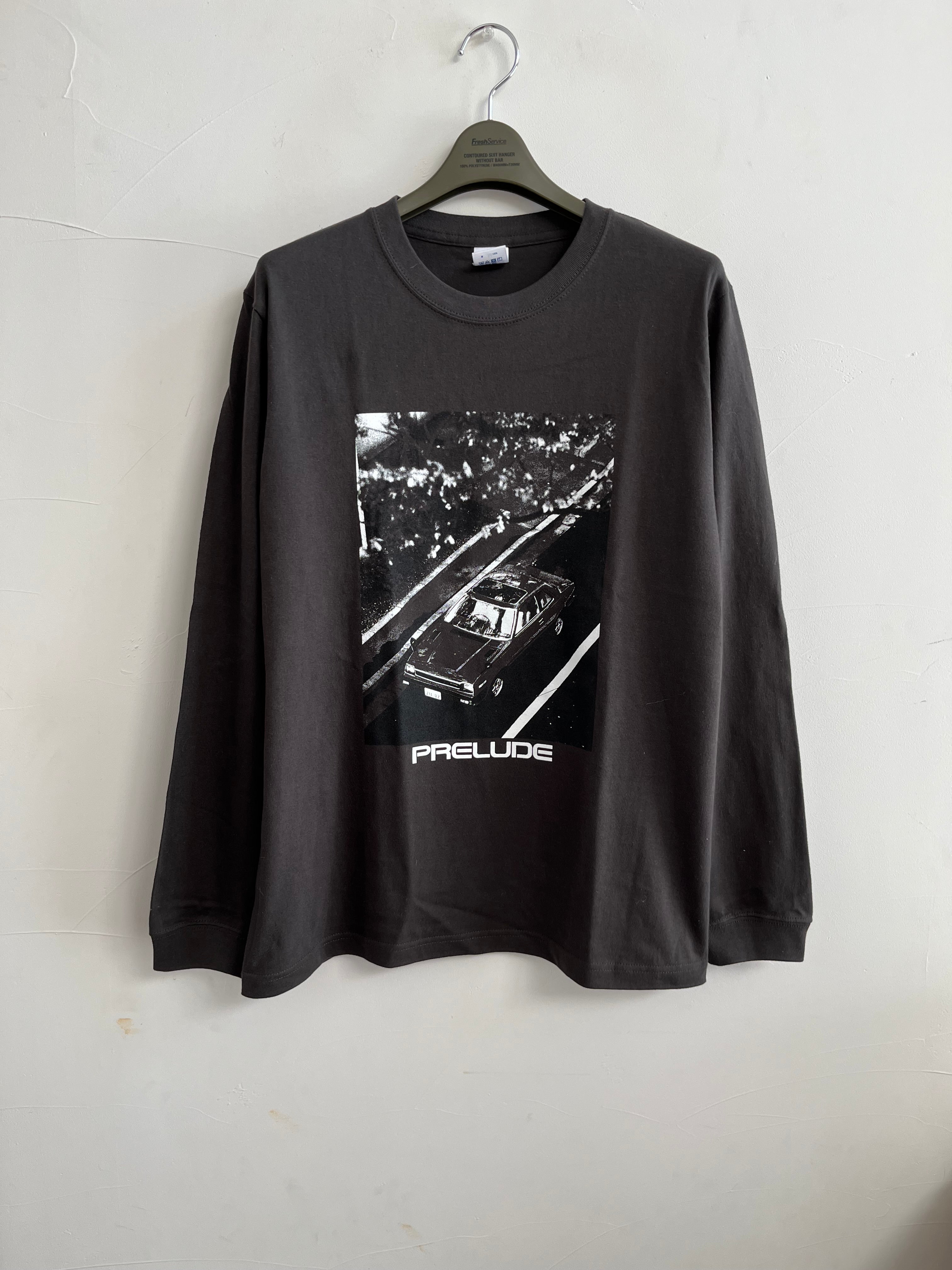 PRELUDE ロングスリーブ Tシャツ（フロントグラフィック）